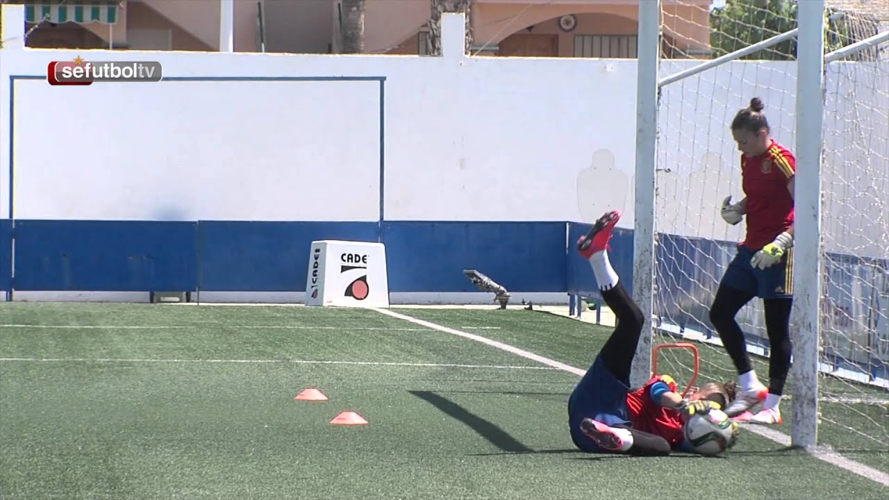 Vive desde dentro el entrenamiento de las guardametas de la Selección española femenina