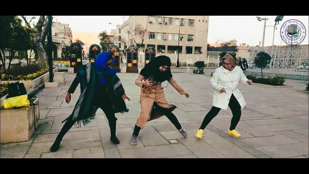 PERSIA TRAVEL DIARY PART 8 | JBI World Travel 2020 | Shiraz - Mausoleum of Hafez