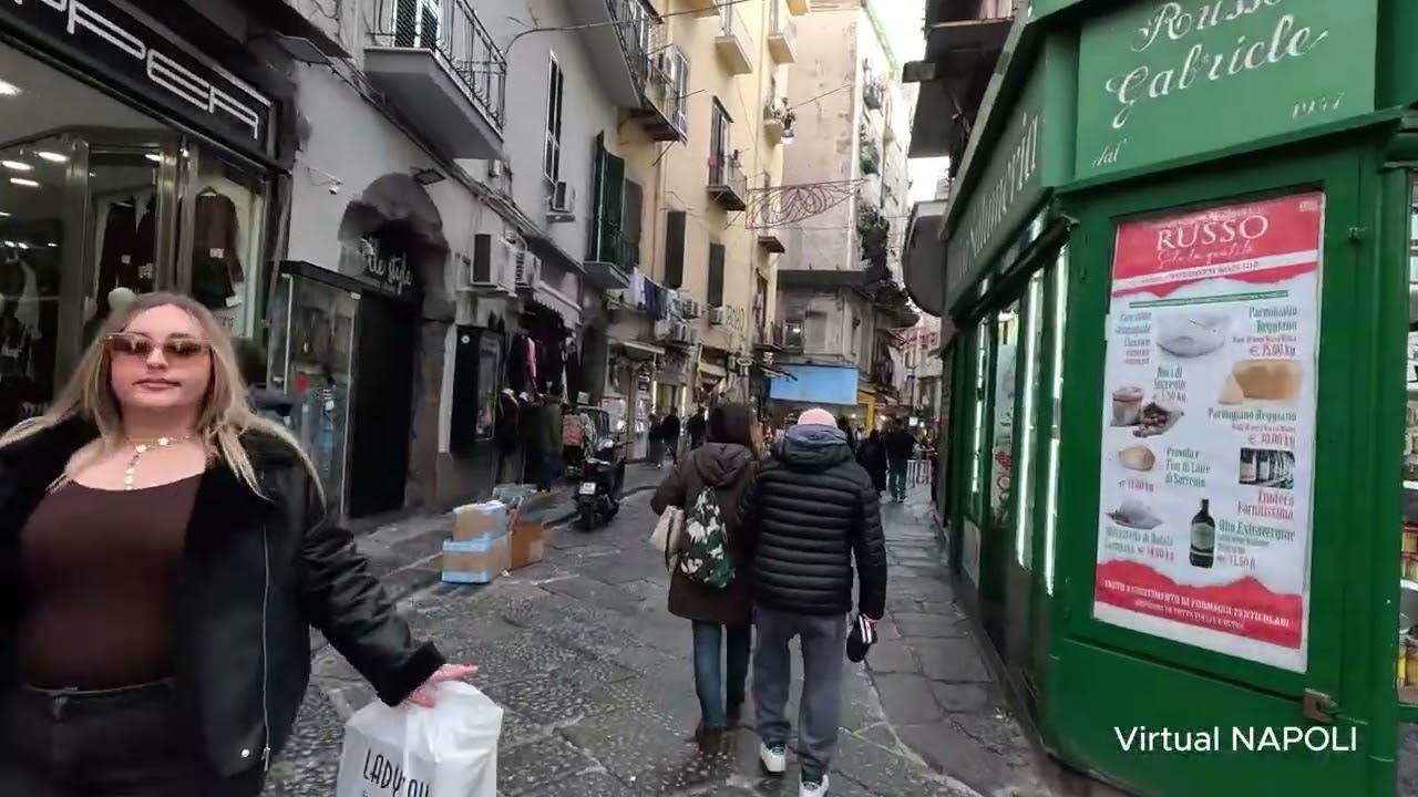 Naples Walking Tour 🇮🇹 | Via Pignasecca Street Food & Market Evening Walk 4K UHD