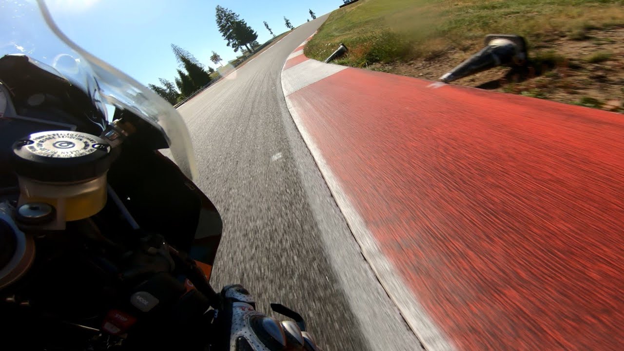 BMW S1000RR HotLap: Ridge Motorsports Park Chicane 1.50.157 on 2017/2016 Pirelli Slicks!