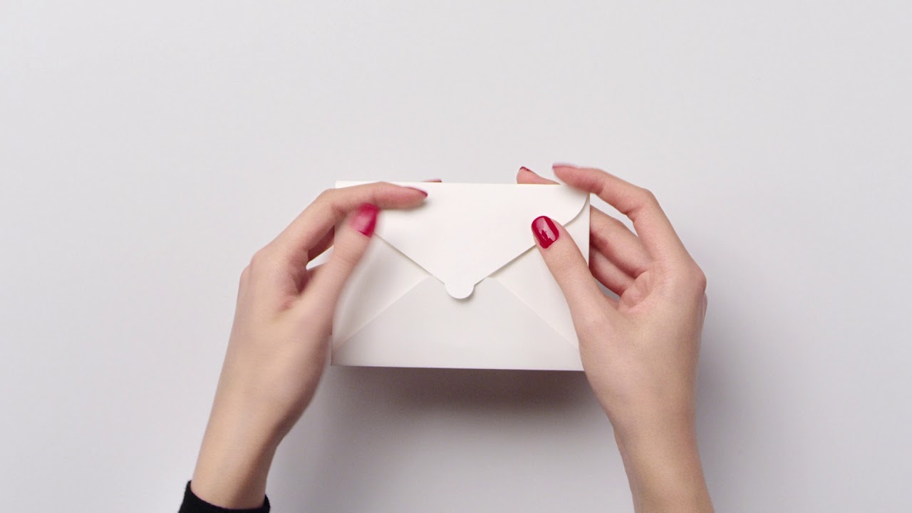 Chanel Custom Packaging for Online Orders on Tmall