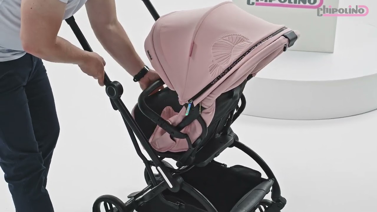 Chipolino Revolut stroller with 360° rotation seat