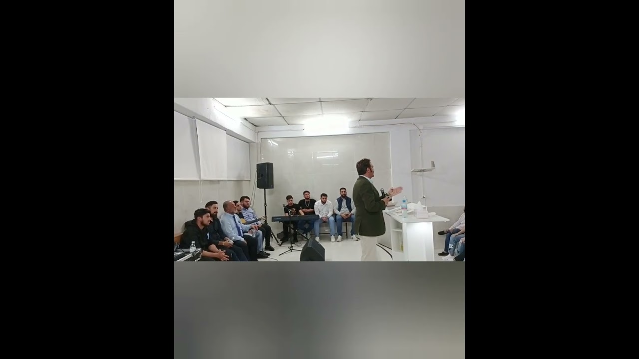Zona de Vallecas reunión de jóvenes con LOLO DE EXTREMADURA