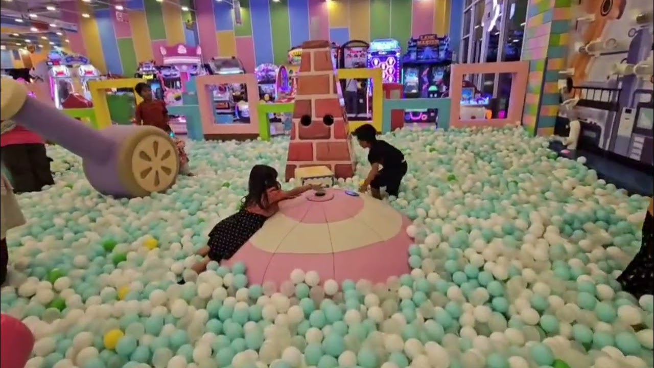 MANDI BOLA BARENG TETEH SANUM