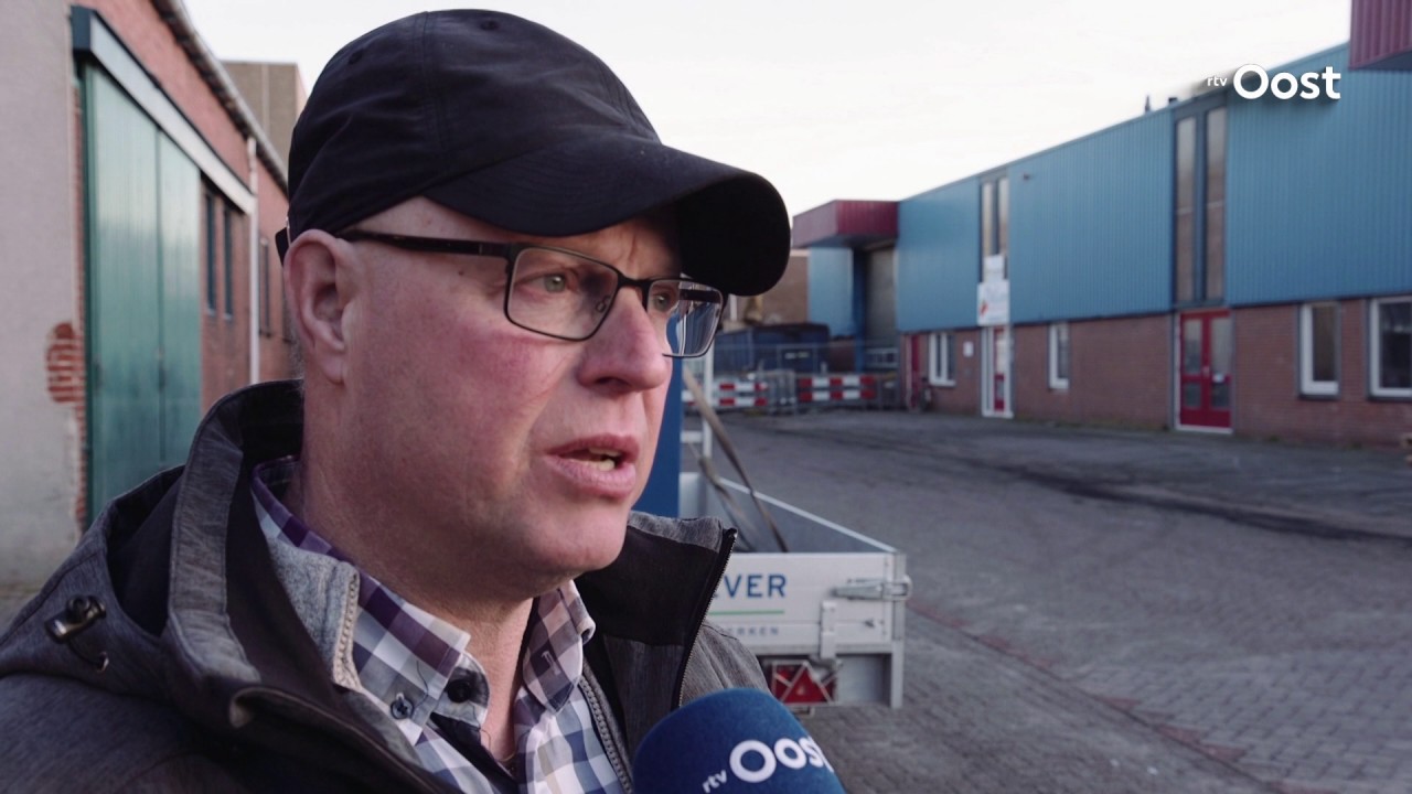 Eigenaar uitgebrande loods Genemuiden neemt brandstichters niets kwaad