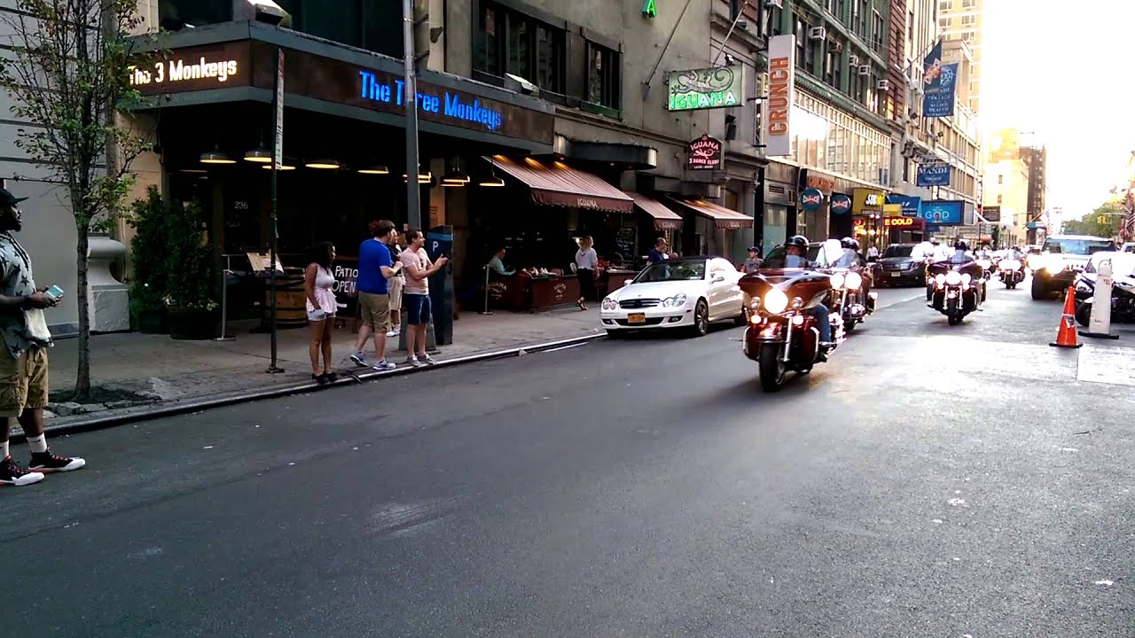 NYPD POLICE motorcycles... And Biker Convoy.!    OVER 300 Machines !!!