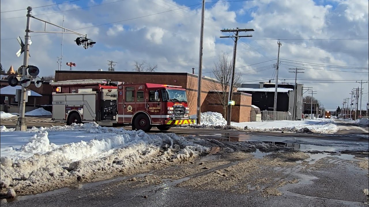 Locomotive Runs Low Of Water, Blocks Fire Truck & I Called The RR To Report A Problem!