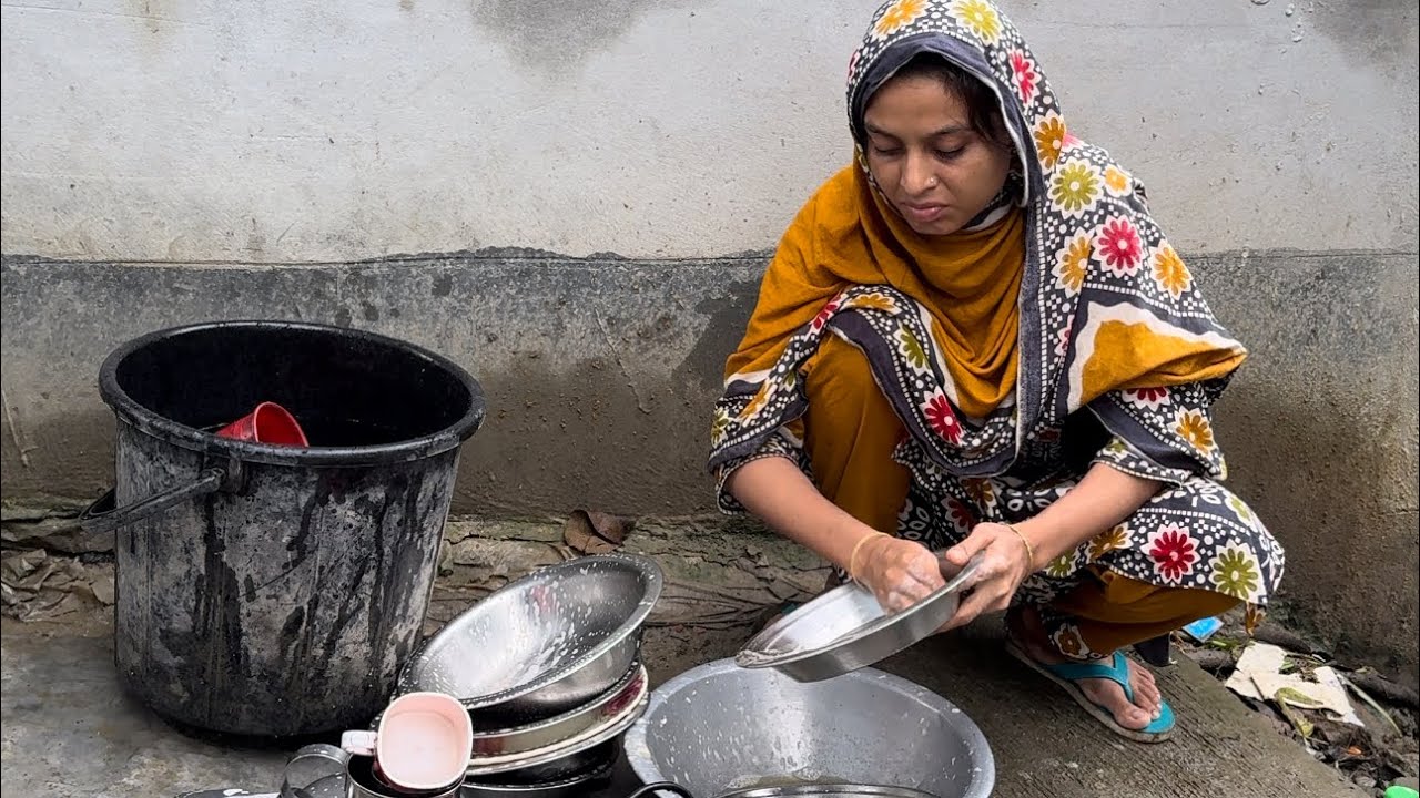 গ্রামের মেয়েদের সকাল যে ভাবে শুরু হয়