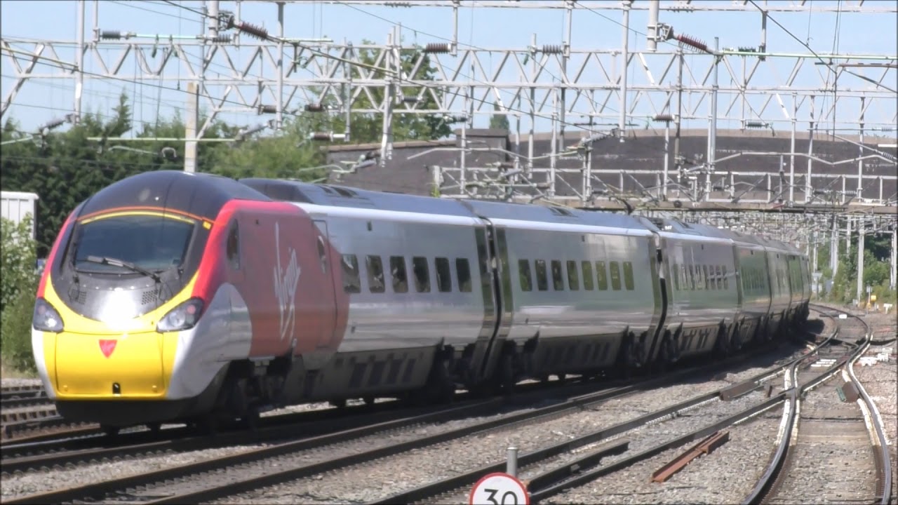 Virgin trains Pendolinos & Cross country super voyagers at Stafford