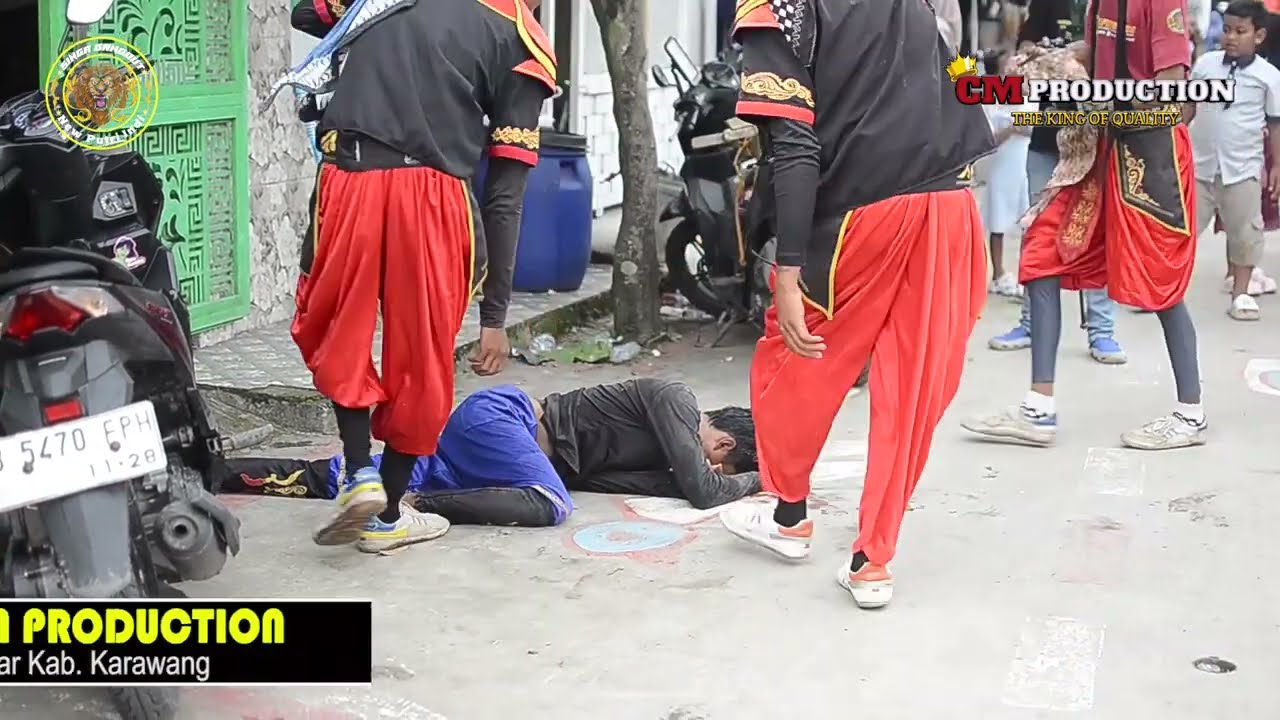 ATRAKSI DEBUS - SINGA DANGDUT - NEW PUTRI INDI 