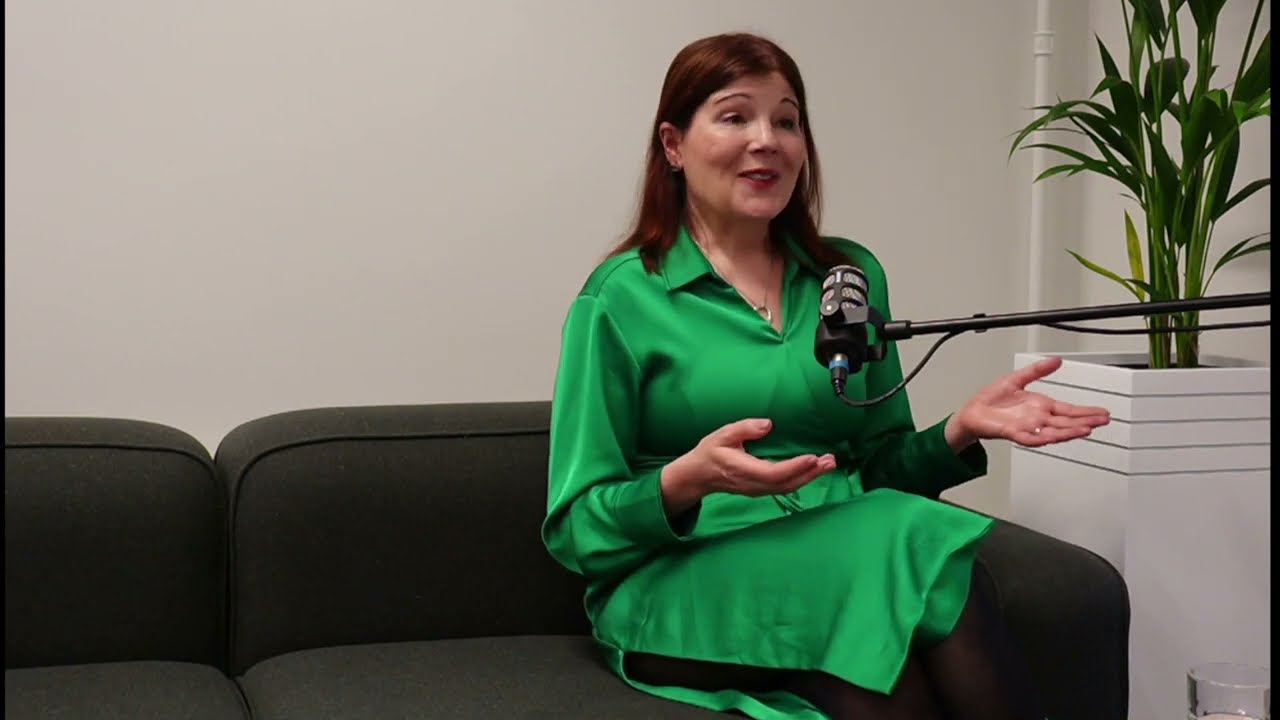 Autismisäätiö podcastissa kansanedustaja Sari Sarkomaa