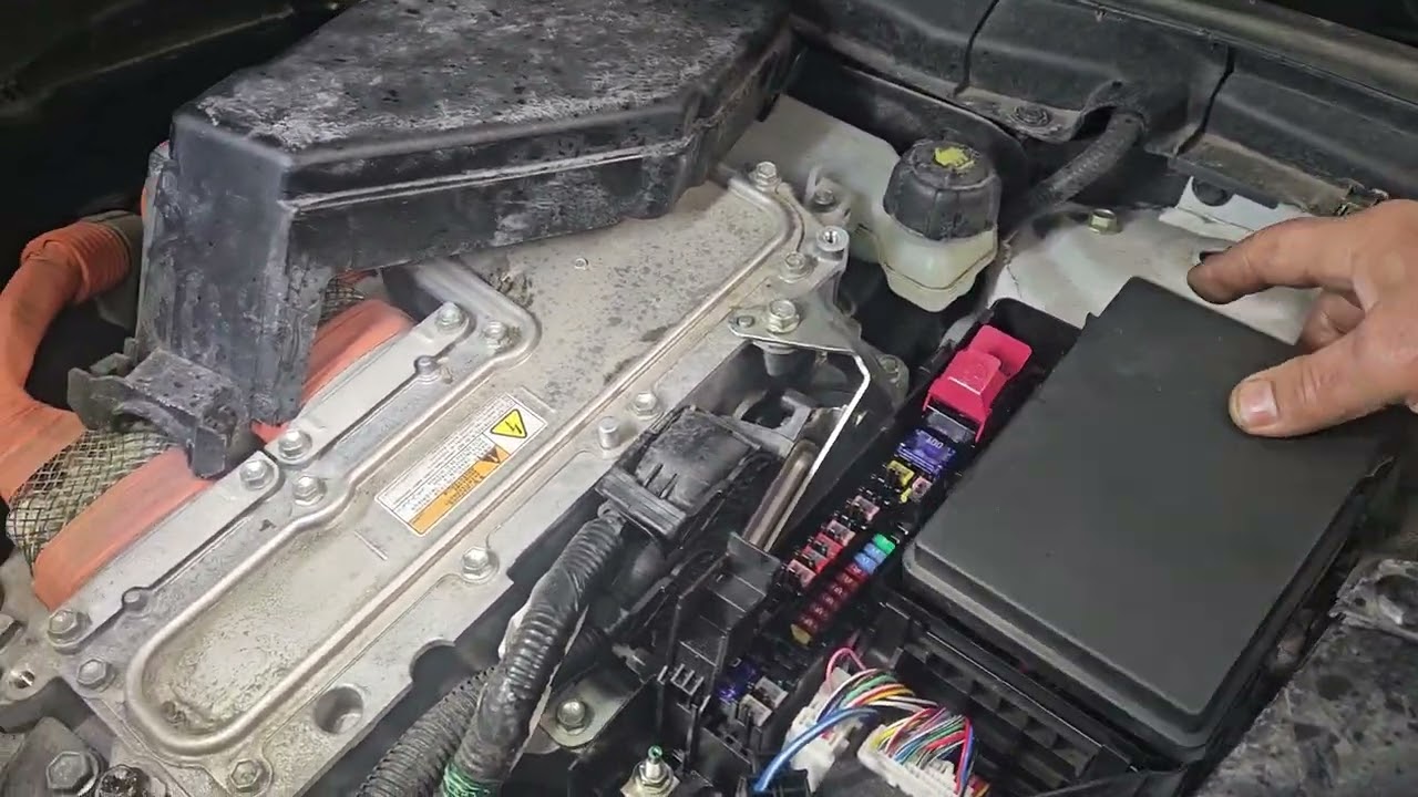 2023 Mitsubishi Outlander  PHEV  Fuse box access.