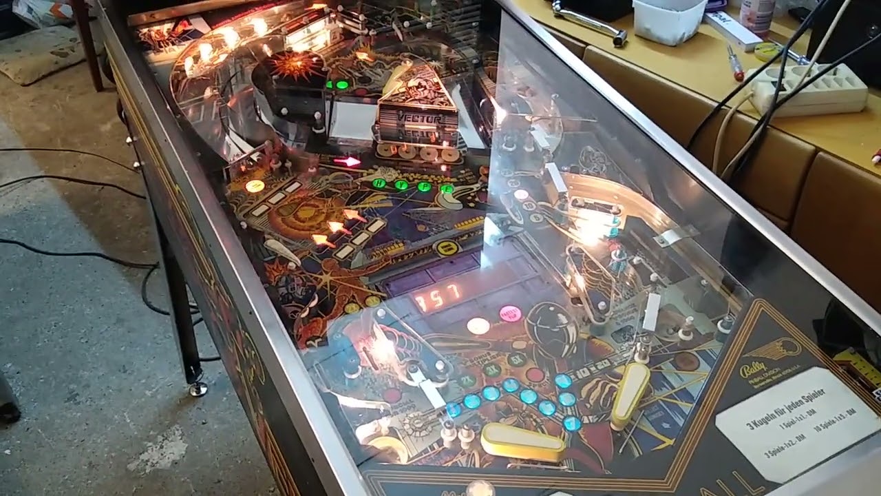 Vector Flipper, Pinball