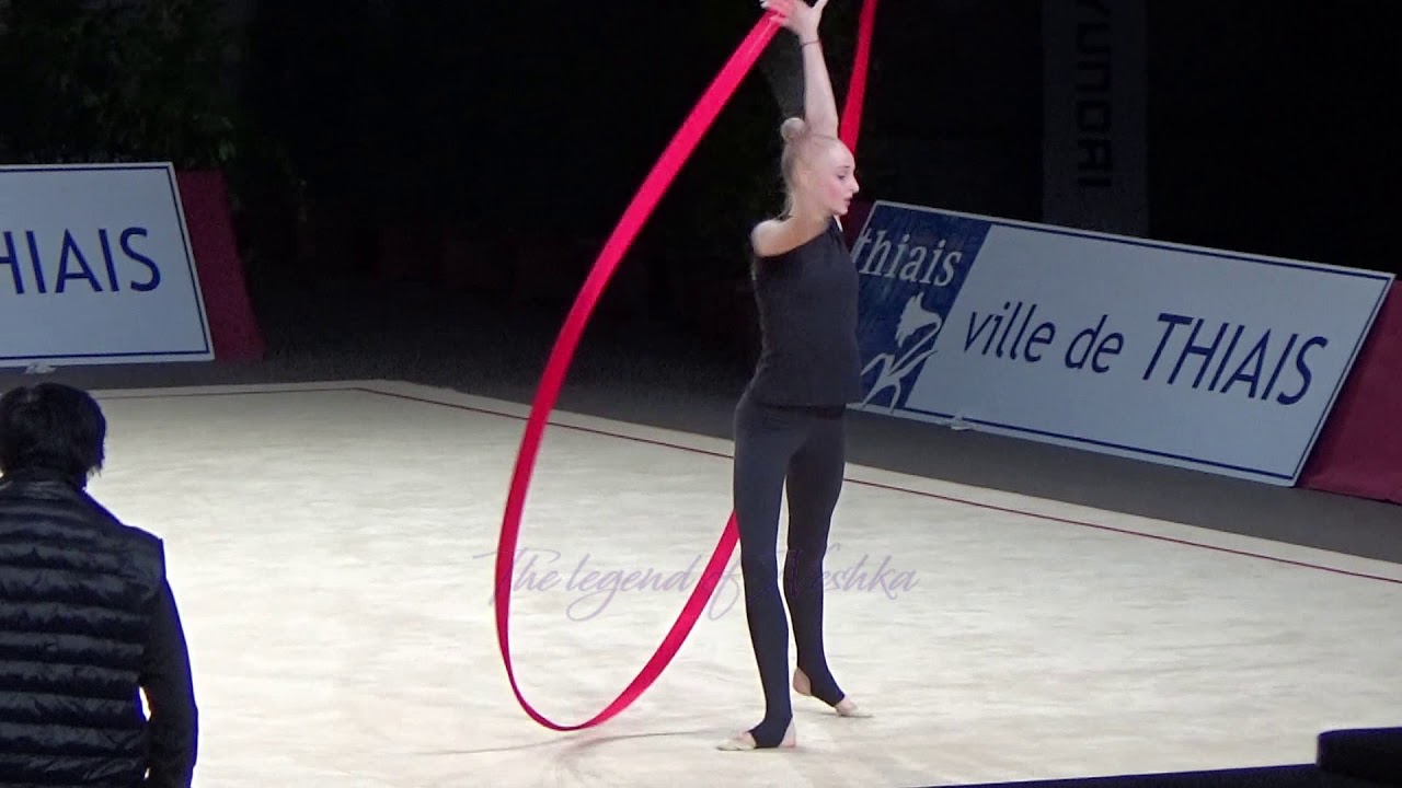 Olena DIACHENKO (UKR) ribbon - 2017 Thiais trainings