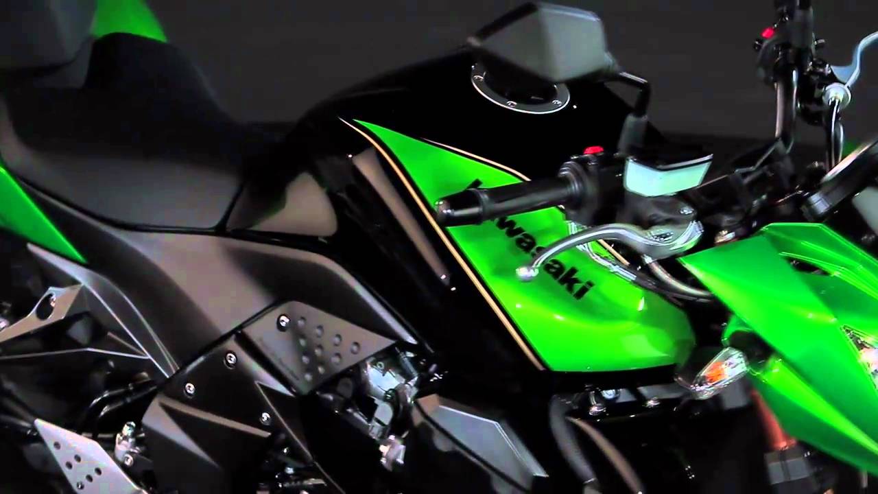 Kawasaki Z750R 2011 Official video