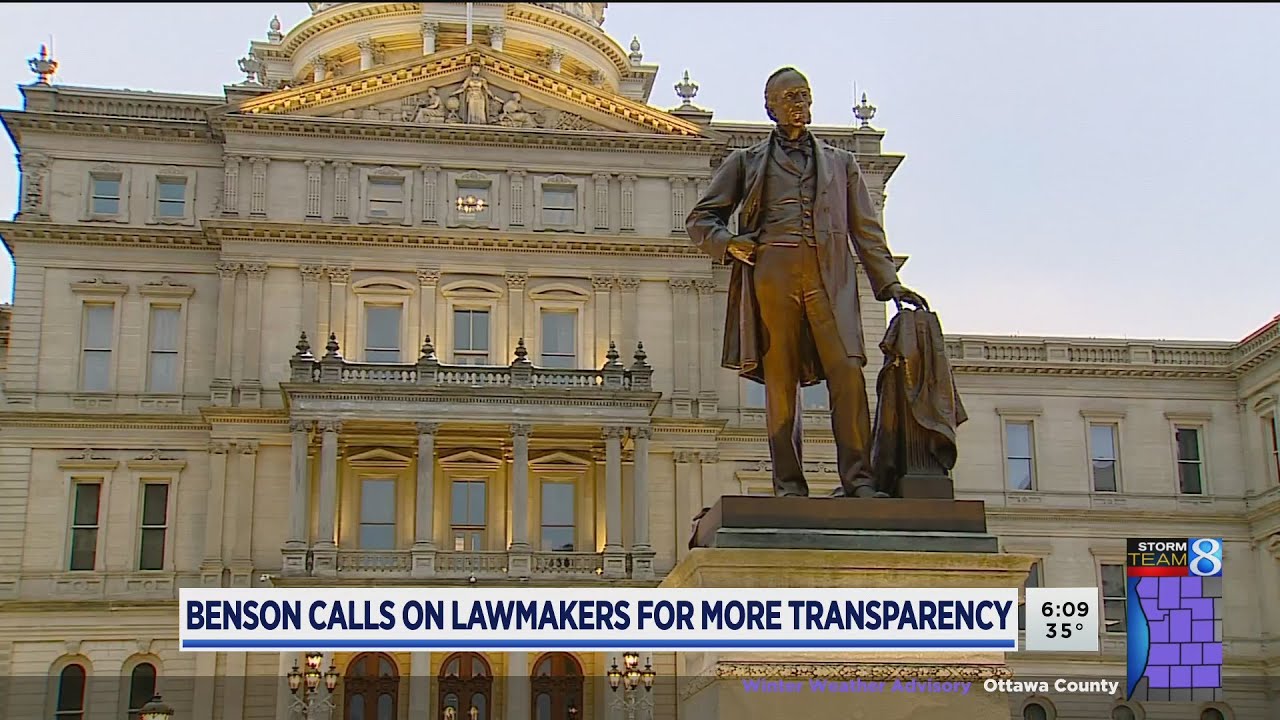 Benson calls on Legislature to pass transparency reforms