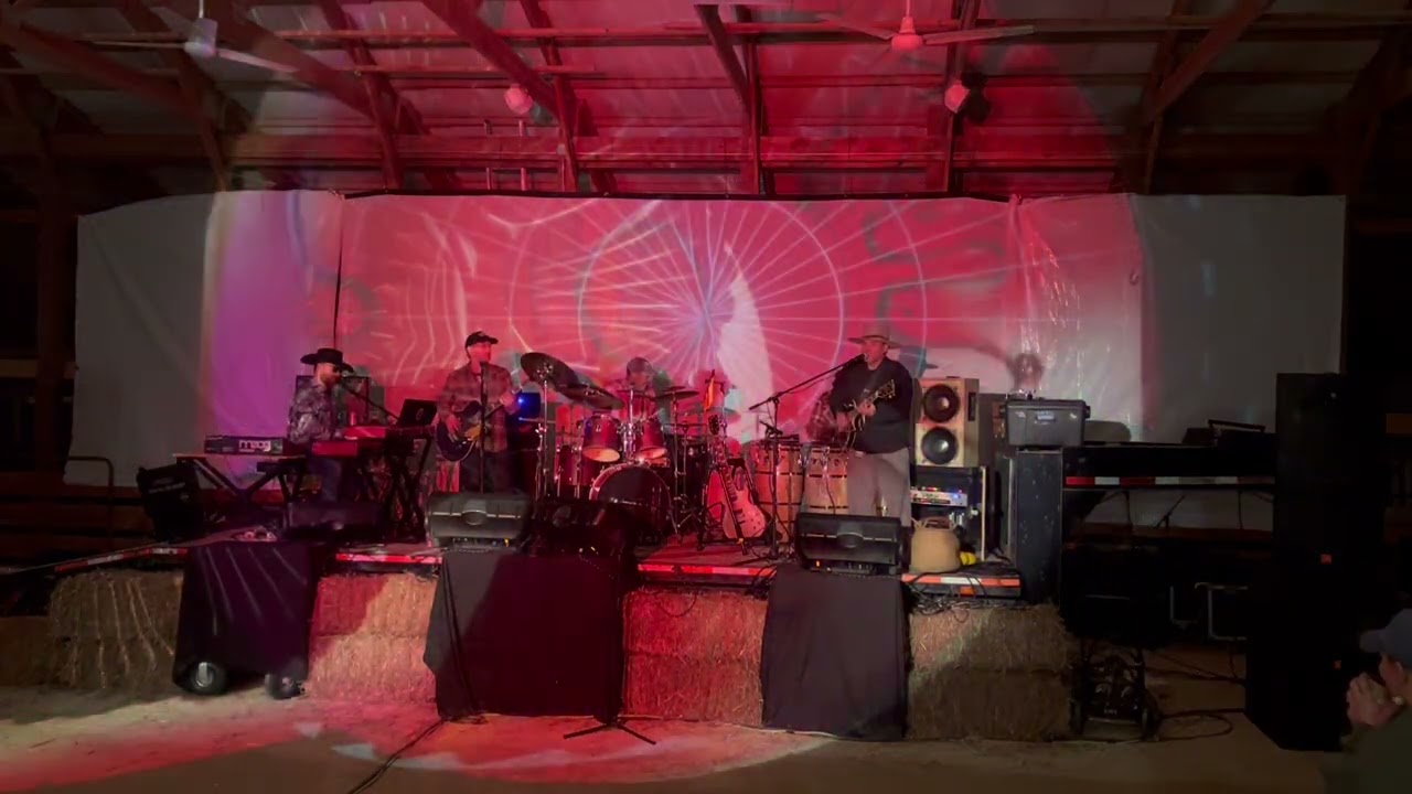 Visual Viny Liquid Lightshow, Caballo Cosmico, 10/12/24, Truckerfest, Princeton, MN