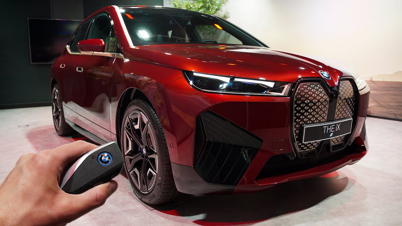 2022 BMW iX (326hp) - Visual Review!