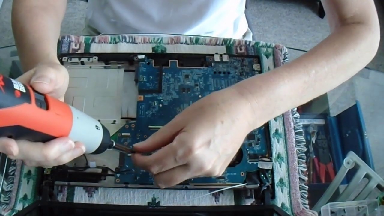 Acer 8372T Laptop Disassembly