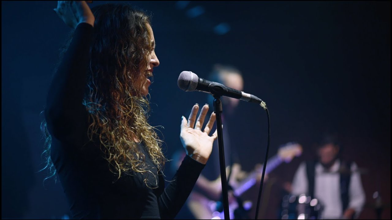 Powerful Ancient Voice Meets Rock Music. Live Performance | Vocal | Paulina Magus | Post-Rock