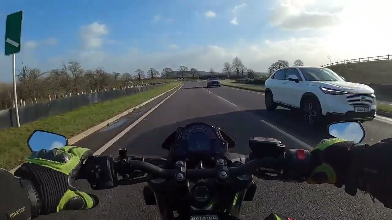 2020 Kawasaki Z400 Walkaround & Test Ride