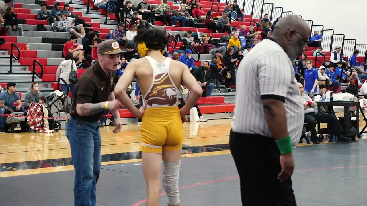 Wrestleback Semifinals - Ben Kusar [G] v Tony Hinojosa [R] (132)