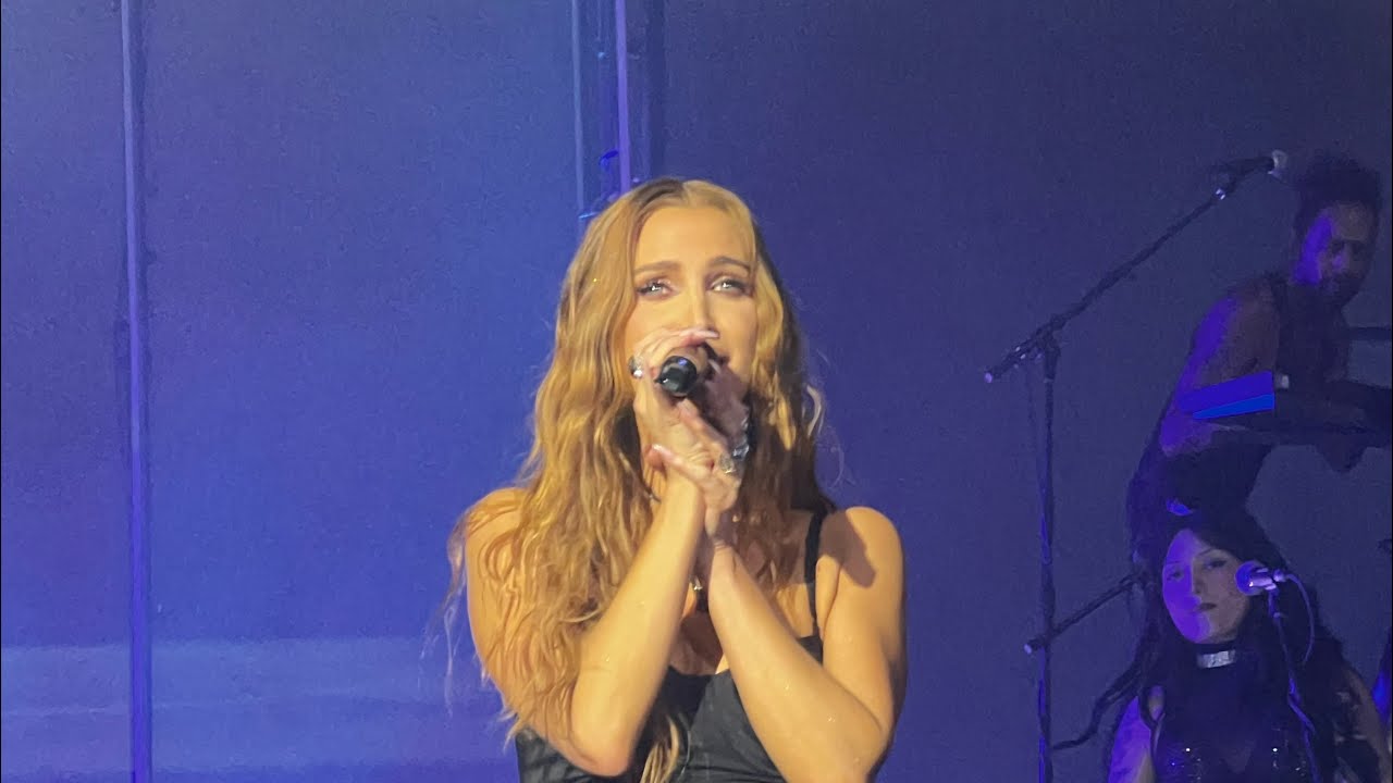 Ashlee Simpson I am Me Residency 