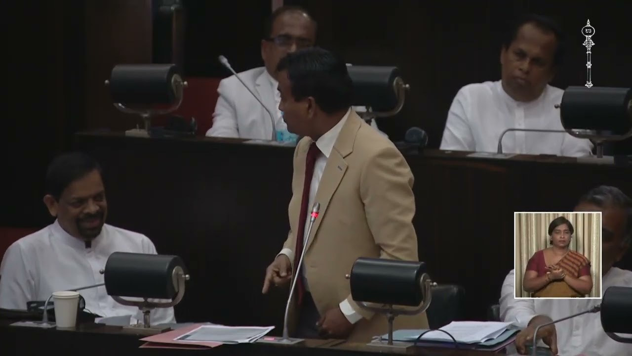 අපි වසරක් යනකොට සමත්වෙලා තියෙනව පොලීසිය කෙරෙහි විශ්වාසය ජනතාව අතර ඇති කරන්න | Sunil Watagala
