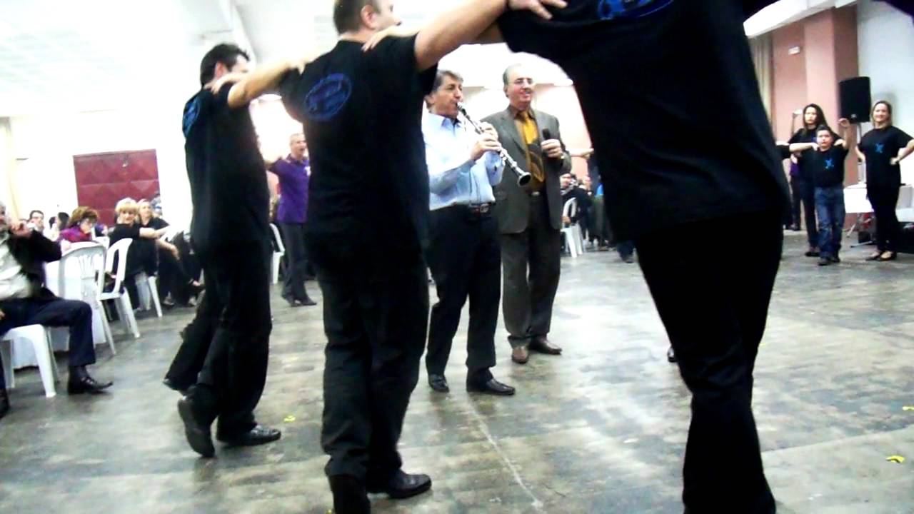 Ελληνική Παράδοση - Μαραίνομαι ο καημένος