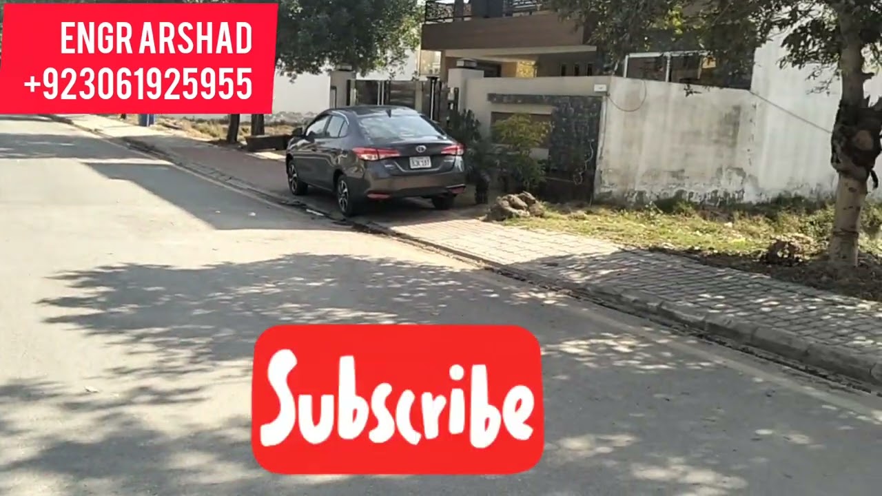 Builder Location 10 Marla Plot for Sale in Bahria Town Lahore