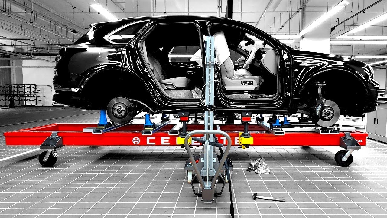 Bentayga на стапеле Celette Sevenne с системой универсальных шаблонов Cameleon