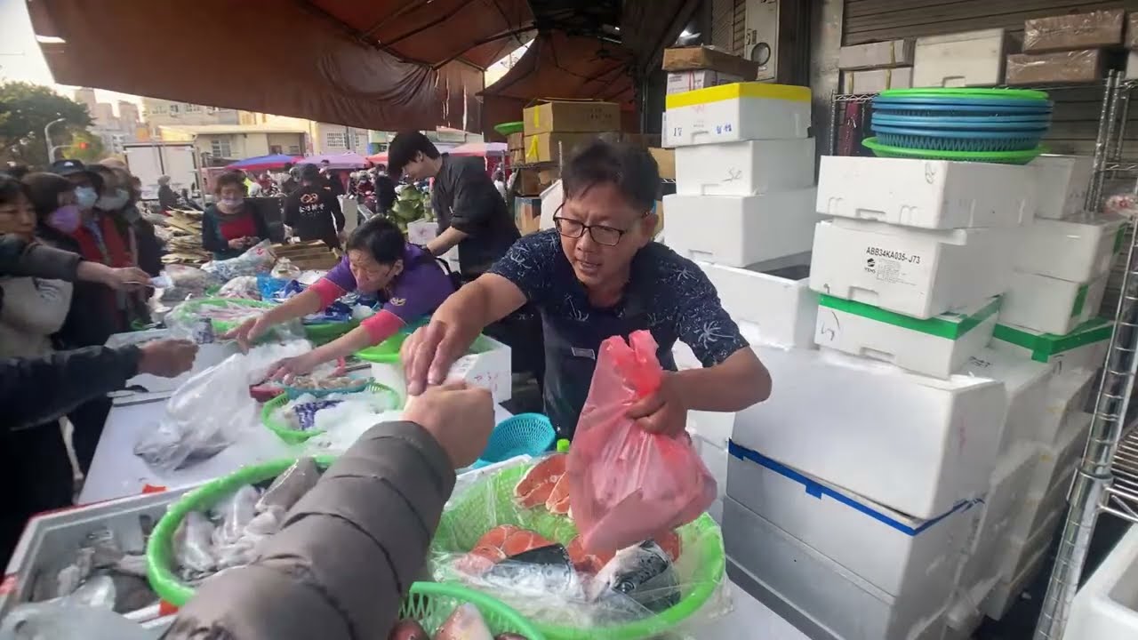 小季海鮮叫賣 台中市北區柳川西路四段82號（0214）