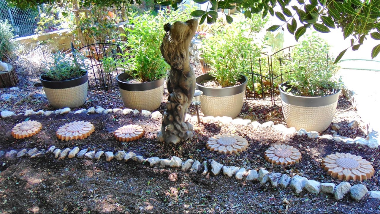 Casting Concrete Sunflower Stepping Stones Using Two Colors