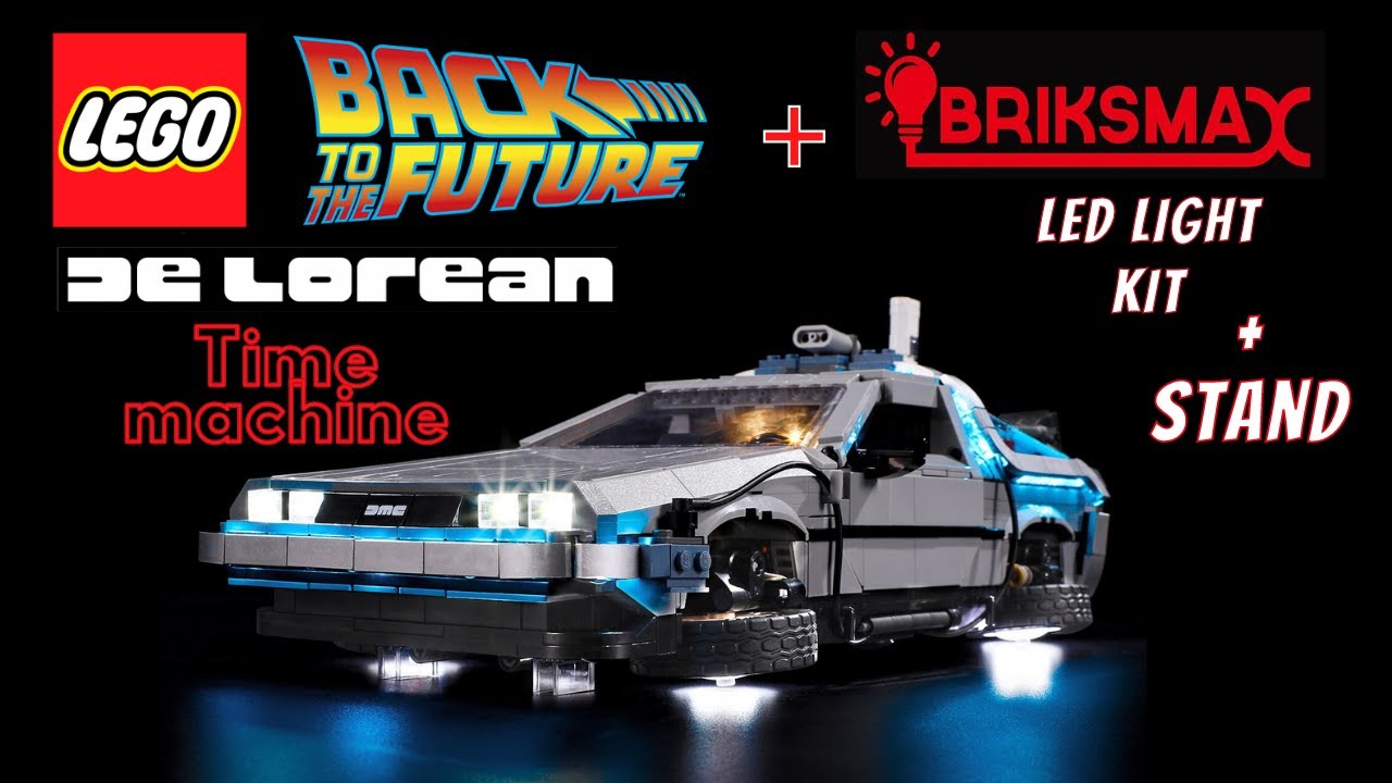 Lego 10300 DeLorean con il Led Light Kit di Briksmax ed uno stand dedicato. Il matrimonio perfetto!