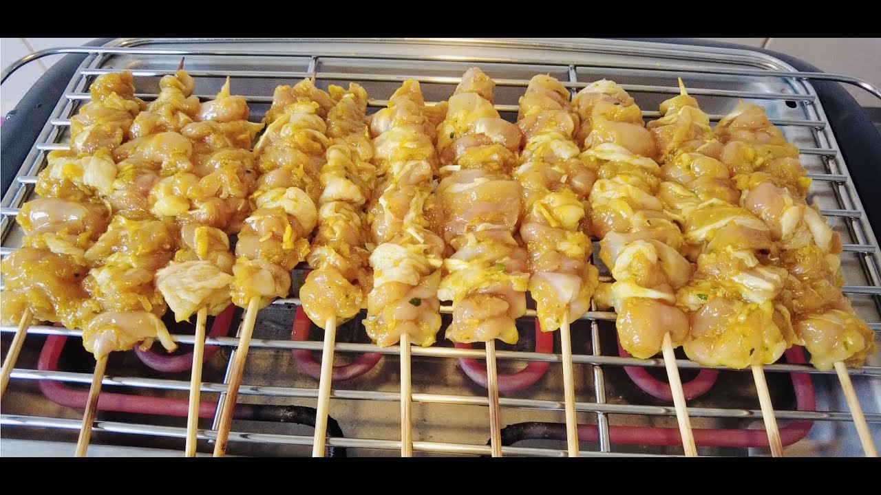 Brochette poulet à la citronelle/សាច់មាន់ចង្កាក់អាំងគ្រឿង/Lemongrass chicken skewers