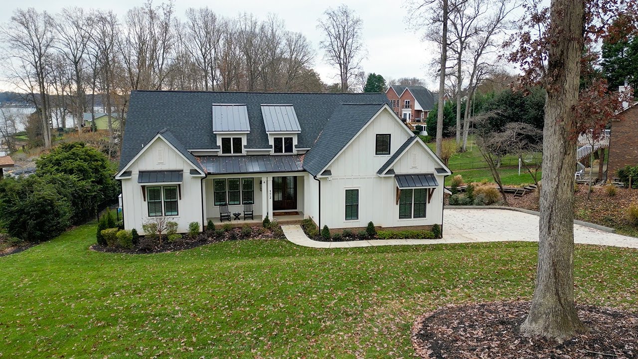 $1.8M | Lake Norman Waterfront Home For Sale | Mooresville NC