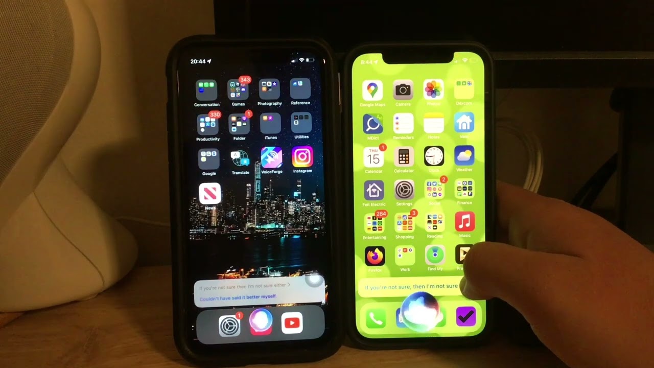 2 iPhone American Male Siris talking to each other