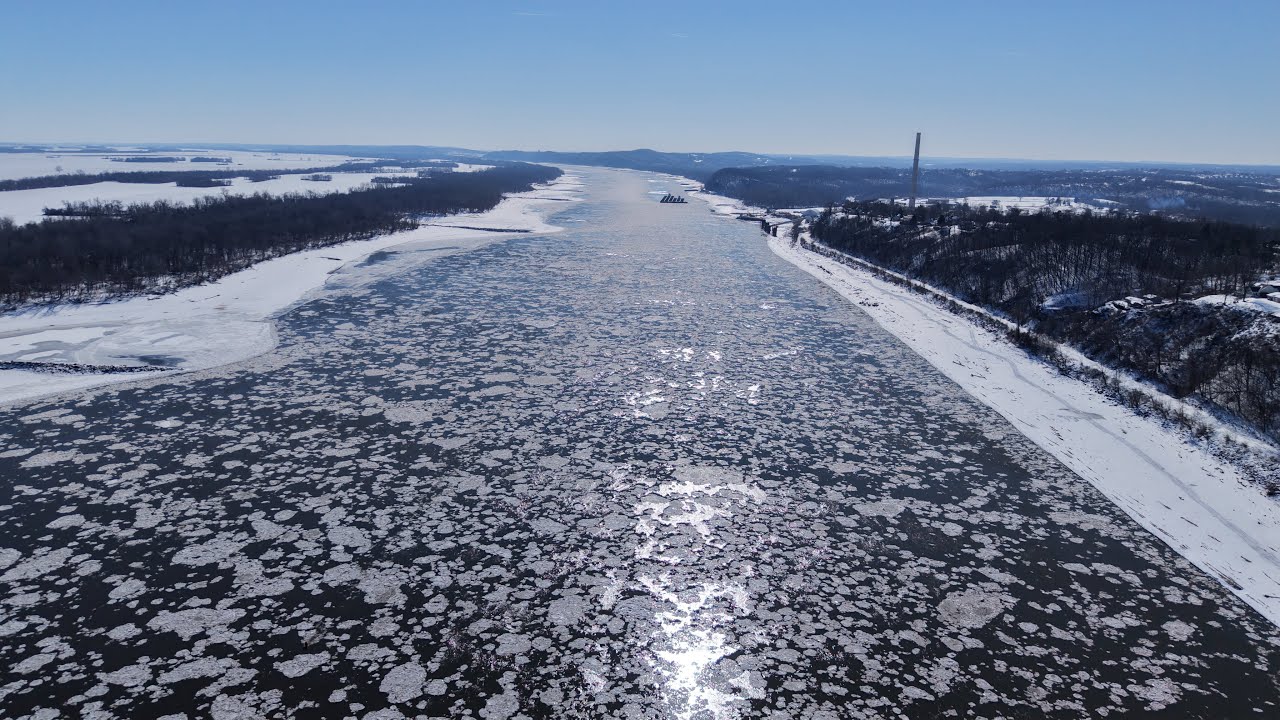 Icy Mississippi River - Mini 5 Pro