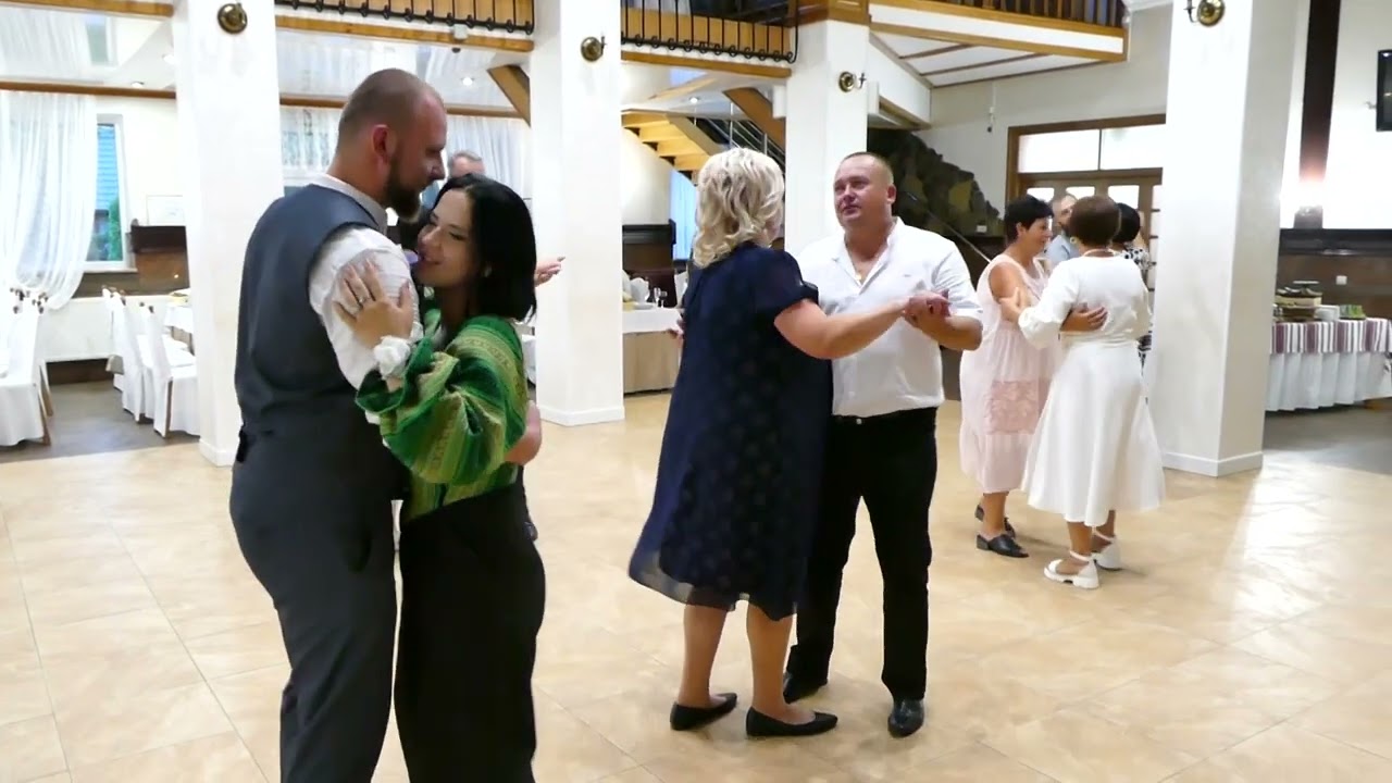 ЦІЛЮЩЕ ДЖЕРЕЛО - ДУЖЕ ГАРНА ВЕСІЛЬНА ПІСНЯ, ВАЛЬС. ГУРТ РОСА