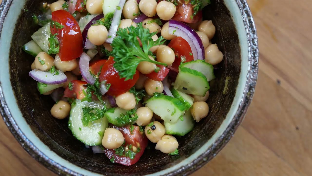 Erfrischender Kichererbsensalat - vegan