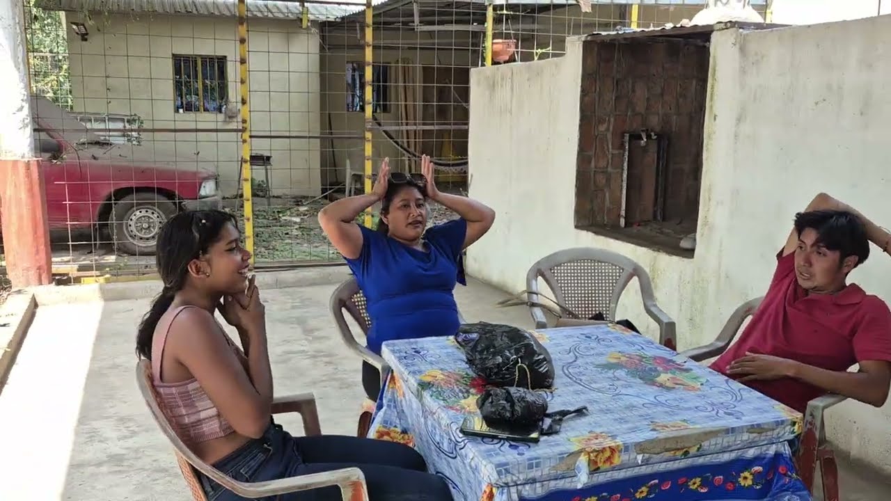 YOVANA mando a maltr4t5r a BRAYAN por decir que ella trabaja en un b4r