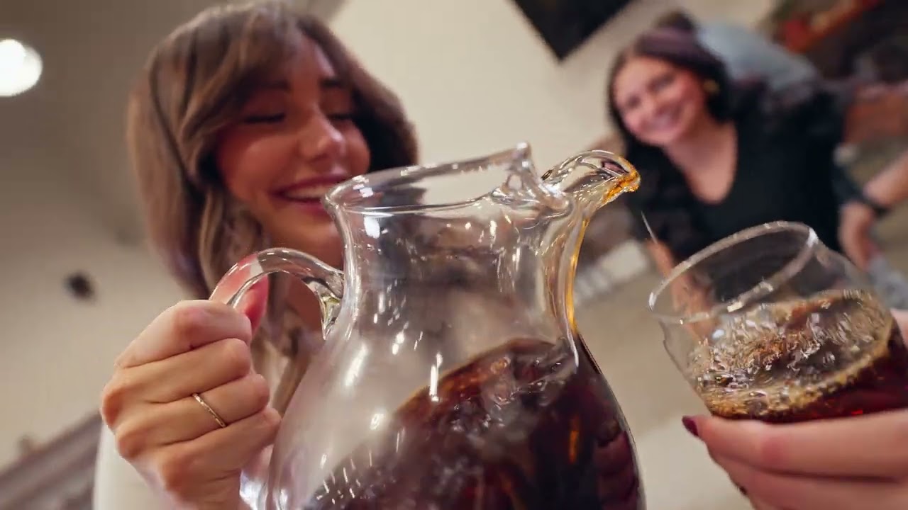 Party in a Pitcher - Splenda Peel & Pour