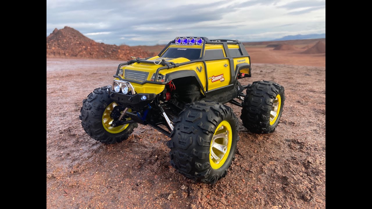 Traxxas Mini Summit 50mph Rock Racer on 3s Lipo Takes on The Rocks!!