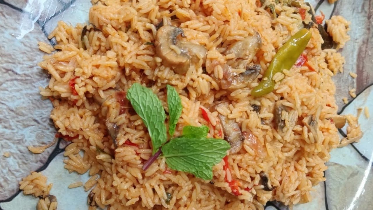 Normal அரிசில அதுவும் குக்கர்ல செய்த காளான் பிரியாணி😋🧑‍🍳 | Normal Rice Mushroom Biryani 🤩