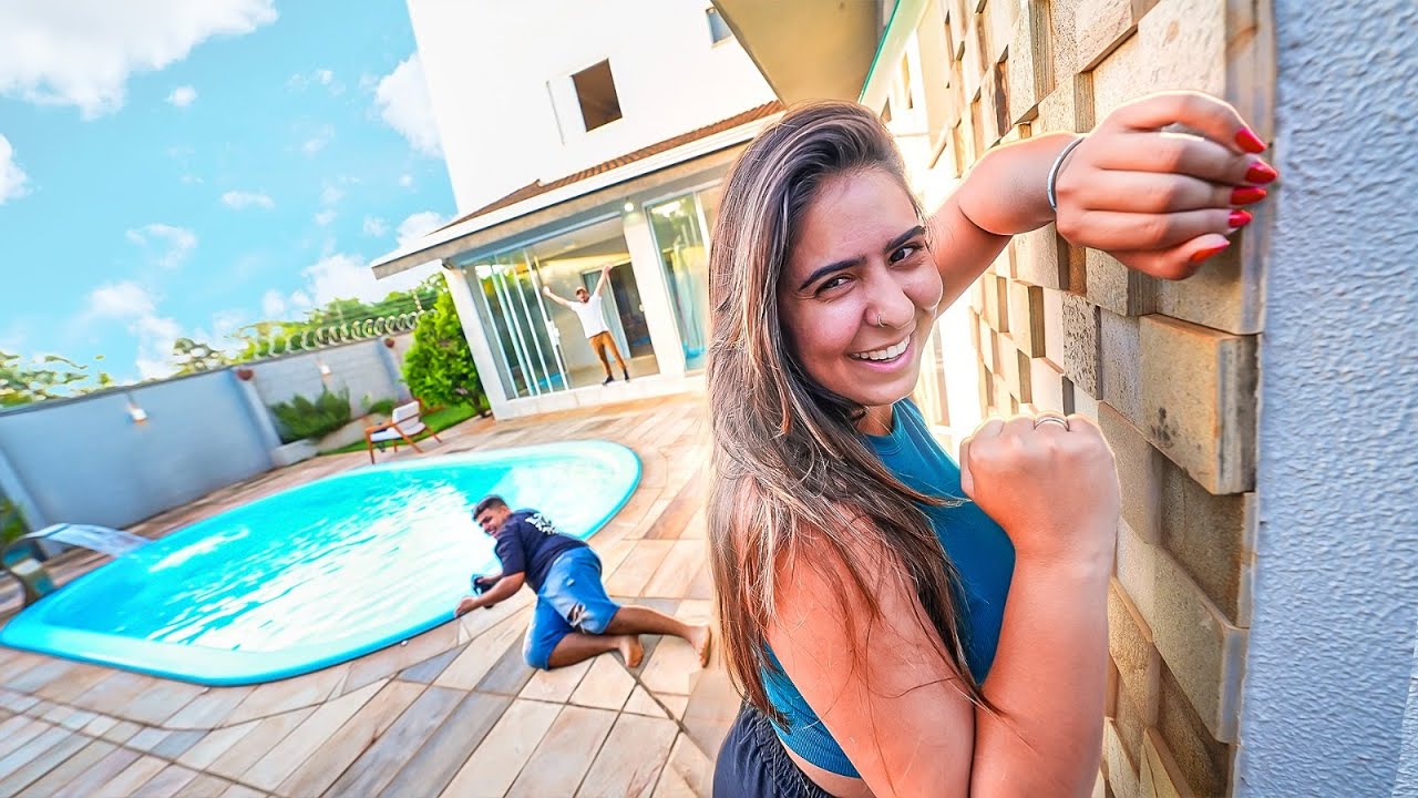 ESCONDE ESCONDE NA CASA NOVA DA MINHA IRMÃ DANI