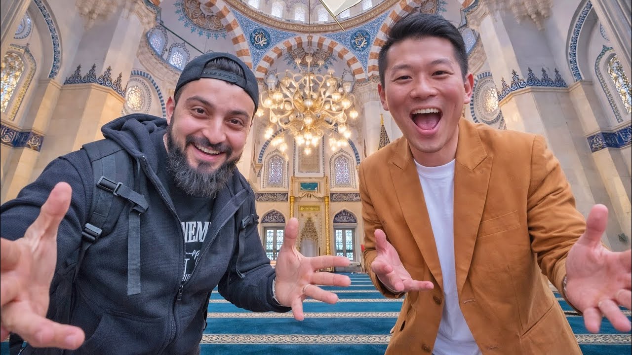 أول افطار رمضان لليابانيين في المسجد 🇯🇵 هل اصبحوا مسلمين ؟
