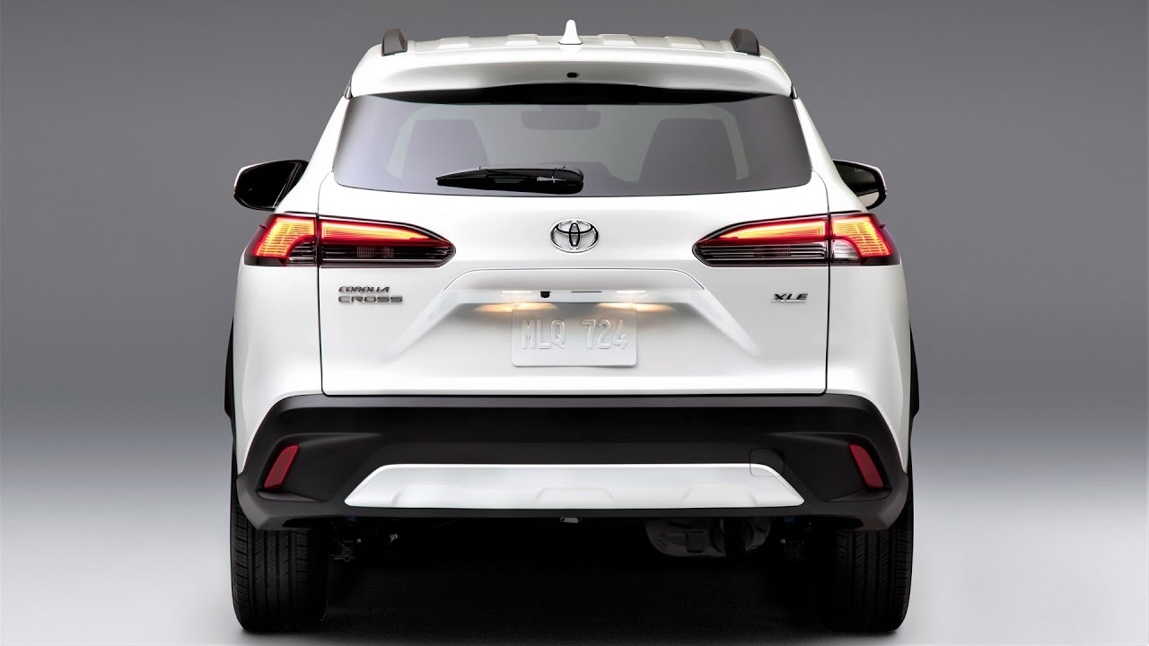 Новый 2022 Toyota Corolla Cross - семейный компактный кроссовер