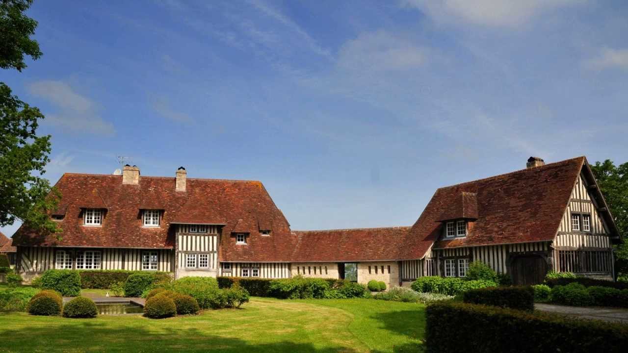 A VENDRE VILLA DE PRESTIGE VUE MER PROCHE DEAUVILLE (1480)