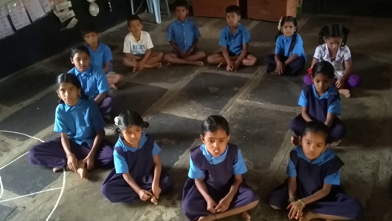 వినండి-దూకండి  activity in Ananda Vedika