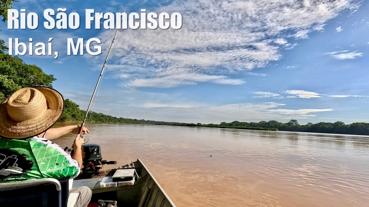 Pescaria 🎣 no Rio São Francisco, norte de MG.
